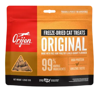 ORIJEN Original freeze-dried cat treat bag with small freeze-dried pieces